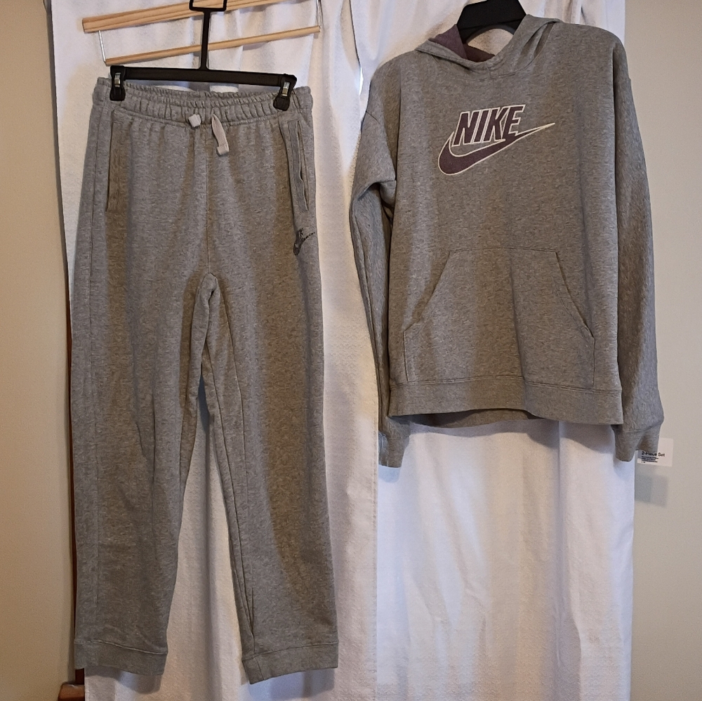 Nike Kids Heather Gray Sweatpants Set